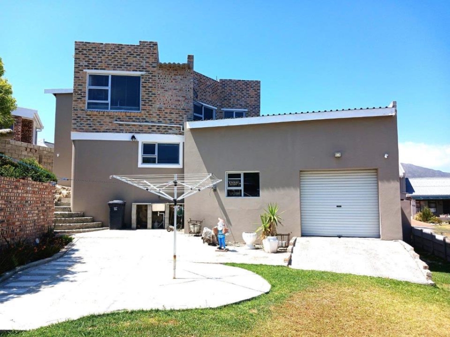 4 Bedroom Property for Sale in De Kelders Western Cape